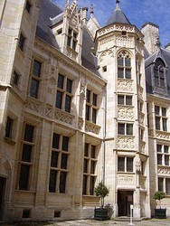 [Guide RP] => Quand vous arrivez, vous voyez a... (+ Historique et notes HRP) 521948280pxJacquesCoeurPalacemaintower