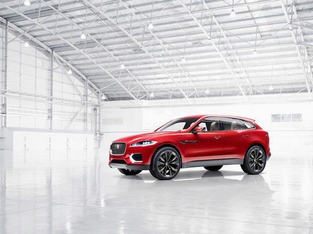 Jaguar présente le Concept Crossover C-X17 rouge « Italian Racing » 522175jaguarcx177