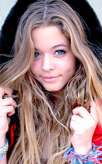 Sasha Pieterse 525038sashacolovavaclochetteessai