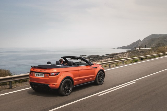 Range Rover Cabriolet, Un SUV Pour Toutes Les Saisons 525609RREVQConvertibleDriving09111509