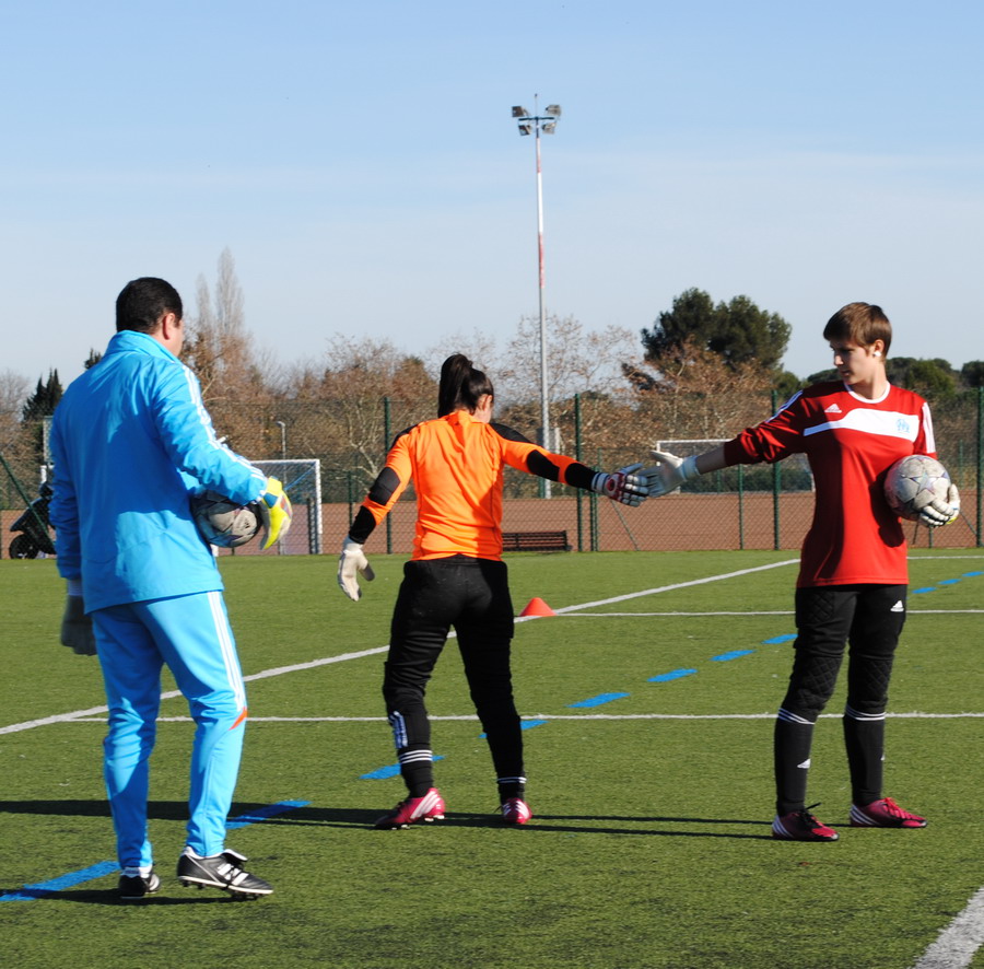 FEMININES DE L'OM : L'AVENIR LEUR APPARTIENT !!! UNE EQUIPE SE CONSTRUIT  2013  - Page 4 529240Photo063