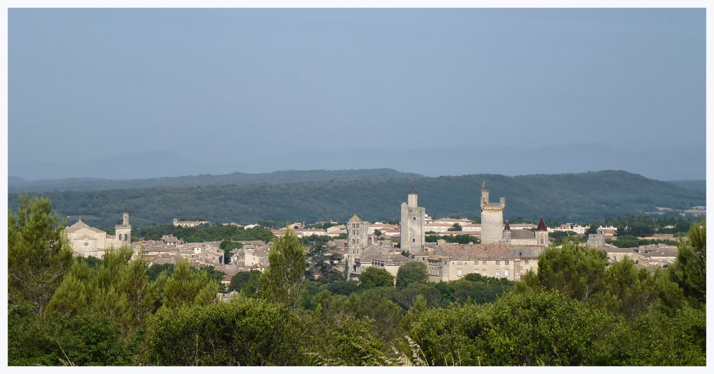 Uzés 531418uzes321