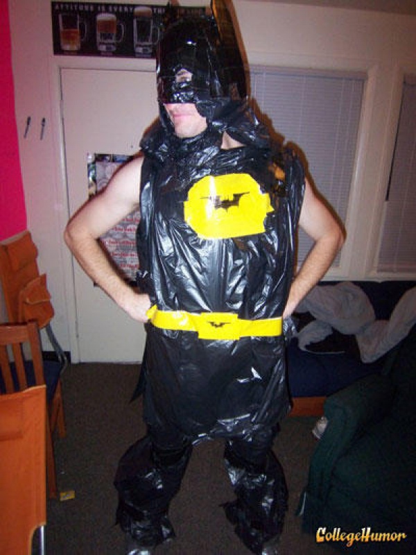 Les costumes du Net en vrac !!! - Page 25 531418worstbatmancostumetrashbag