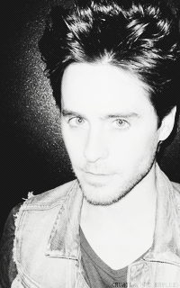 Jared Leto - Page 2 533859J13