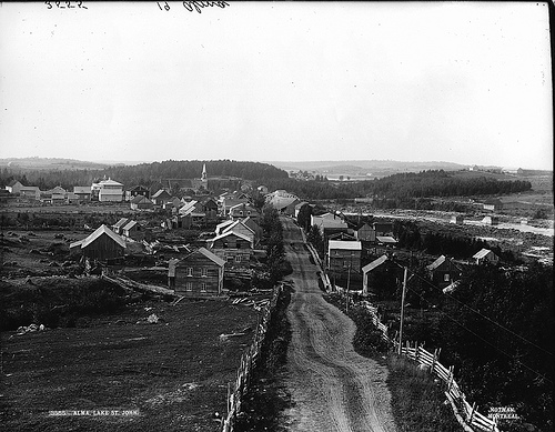 Les années 20 à 70 : photos et vidéos d'époque (partie 1) - Page 35 539129061AlmaLakeStJohnQCabout1903