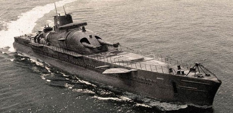 Le sous-marin Surcouf en 1938 . 546408lesurcouf