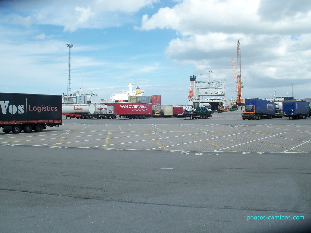 Port de Zeebruges 550535photoscamions27Avril2012205