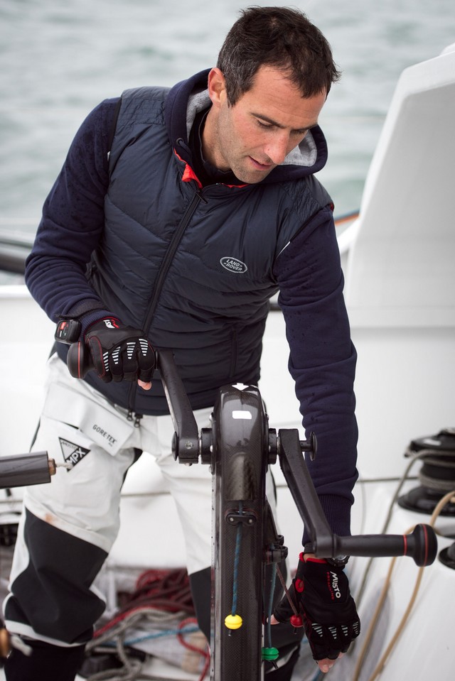 Land Rover France Encourage Armel Le Cleac'h Avant Le Départ Du Vendée Globe Et Devient « Voiture Officielle » De Cette 8ème édition  551488armellecleach6808