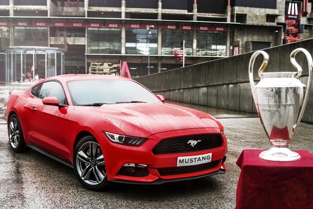 Ford à la finale de la Ligue des Champions  553517FordUCL2014Mustang01