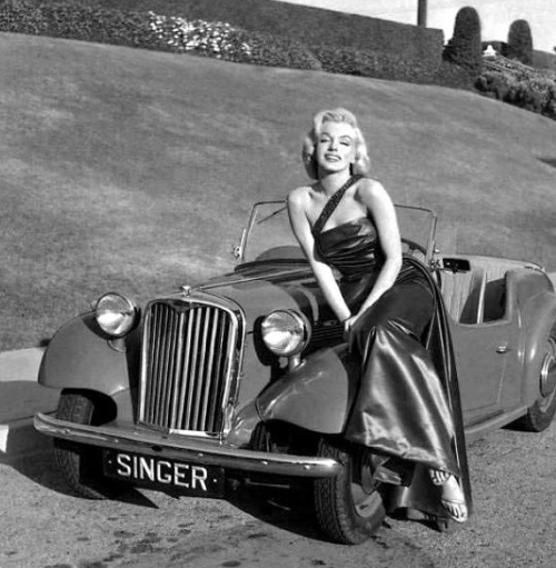 Les années 20 à 70 : photos et vidéos d'époque (partie 1) - Page 38 563708vintagecargirls500109