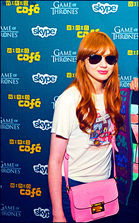 KAREN GILLAN 571672karenqueen04