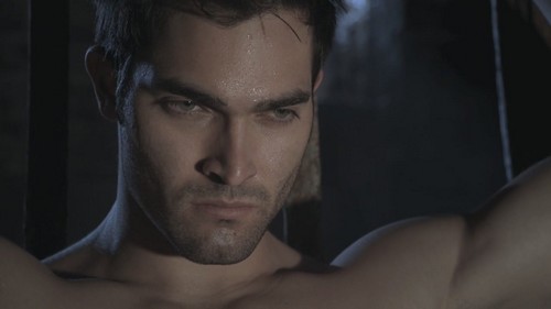 Derek Hale (loup modificateur) 576634teenwolf1x12CodeBreakertylerhoechlin246456981280720