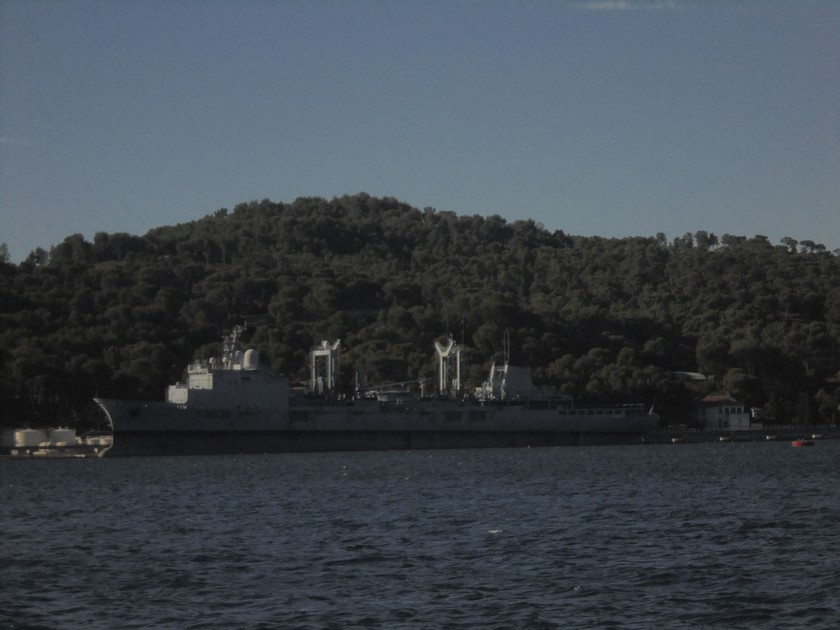 [Les Ports Militaires de Métropole] Visite de la rade de Toulon - Page 13 577399DSC03734