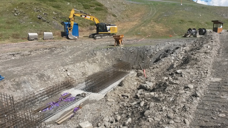 Construction du télésiège débrayable 6 places (TSD6) Roc de Tougne 58118520170603104935