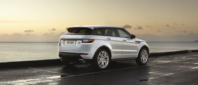 le Range Rover Evoque année-model 2016 le plus efficient de tous les temps 592176L53816EXTLOC98PRLowRes