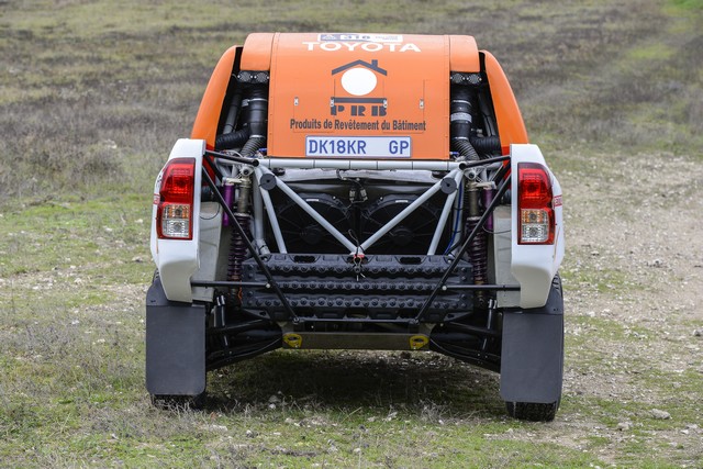  Toyota France Compétition dévoile son Hilux engagé sur le Dakar 2016 5924442EM0948