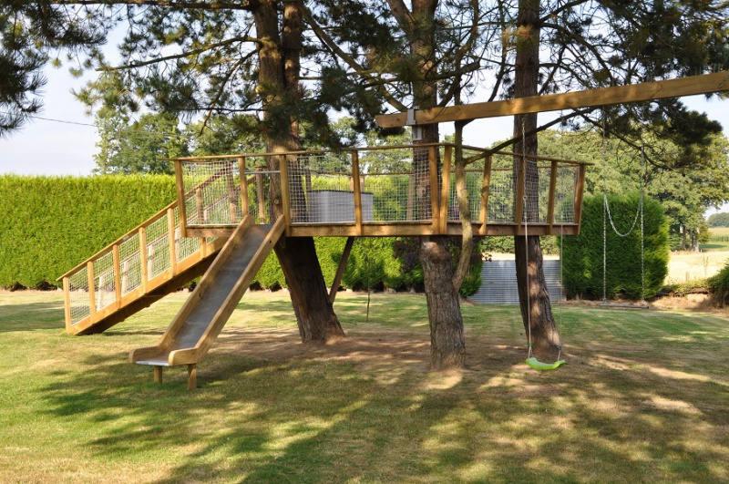 Projet de toboggant pour la cabane dans les arbres de mon fils, vos idées? - Page 3 597556Cabane33