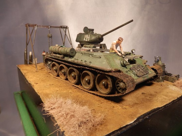 T34/85  model 44 afv club (full intérior kit) 1/35 - Page 8 598152P6200027