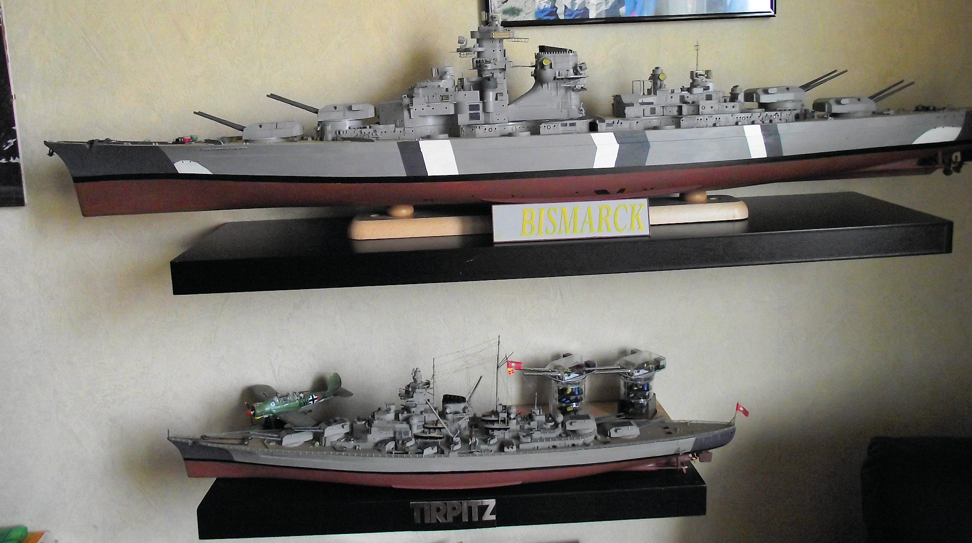 Bismarck 1/200 Trumpeter - Page 4 603960Bismarck1x20083