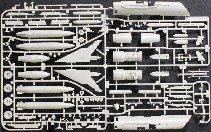 [KITTY HAWK]  DASSAULT ETENDARD IVP/IVM 1/48ème Réf 80137 604761EtendardIVPIVMKittyHawkKH80137027b