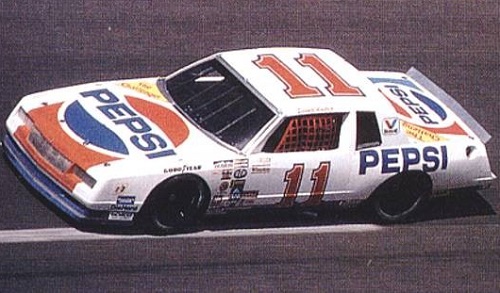 Chevy Monte-Carlo 1983 #11 Darrell Waltrip Pepsi  61047411Pepsi1983whiteref2vi