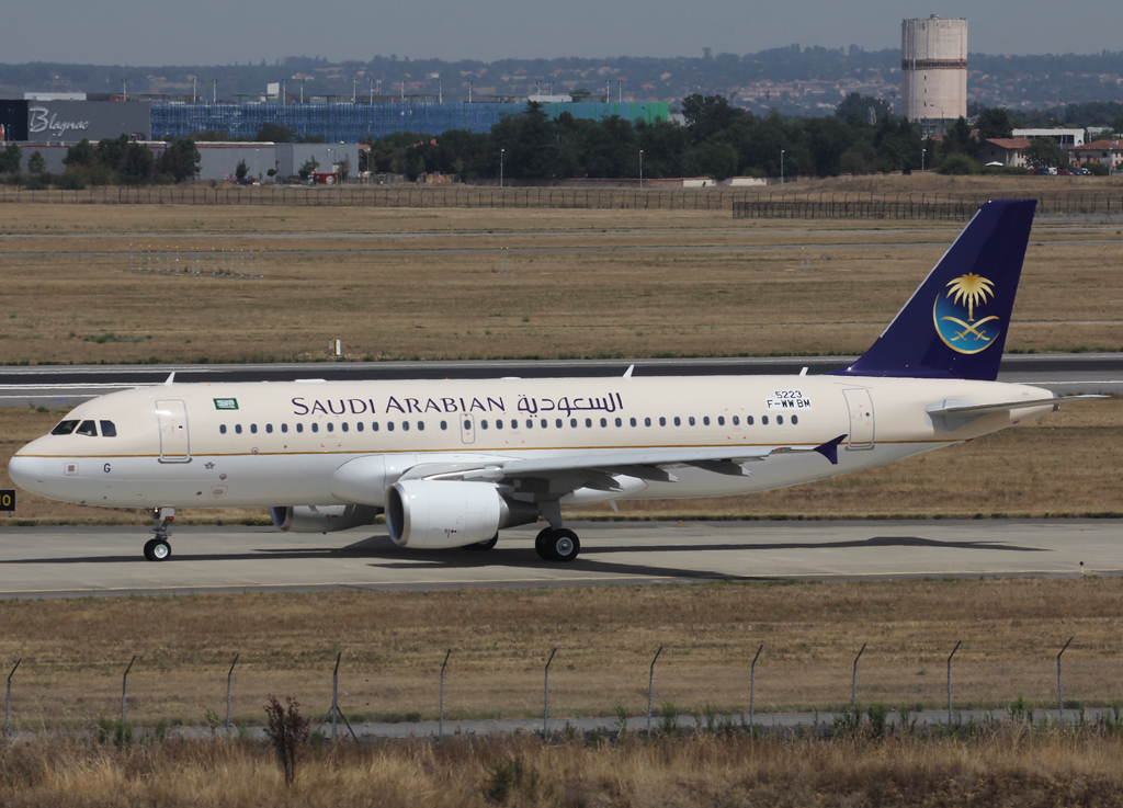 Toulouse-Blagnac / Juillet 2012 - Page 7 613626A320200SaudiArabianAirlinesFWWBMcn5223TLS260712EPajaud