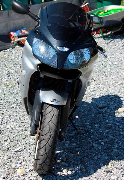 ZX6R 600 modèle 2000 614867IMG4522