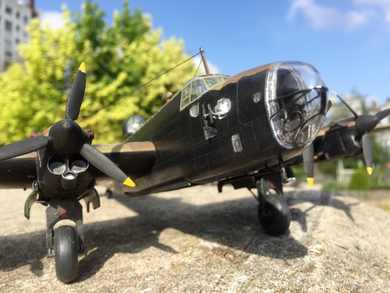 Handley Page Halifax REVELL 1/72 617841IMG1328