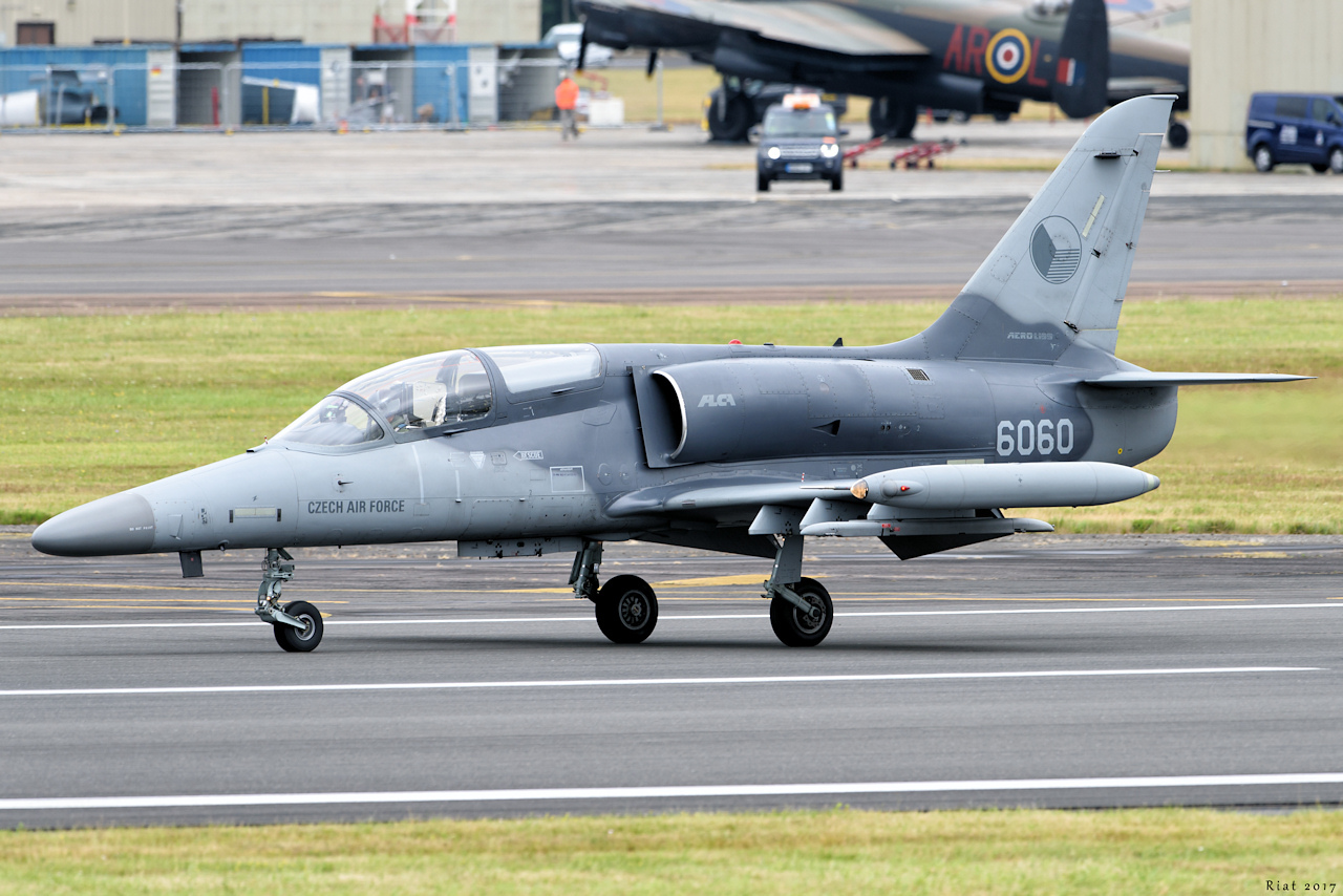 EGVA Fairford - Page 2 618201Riat114