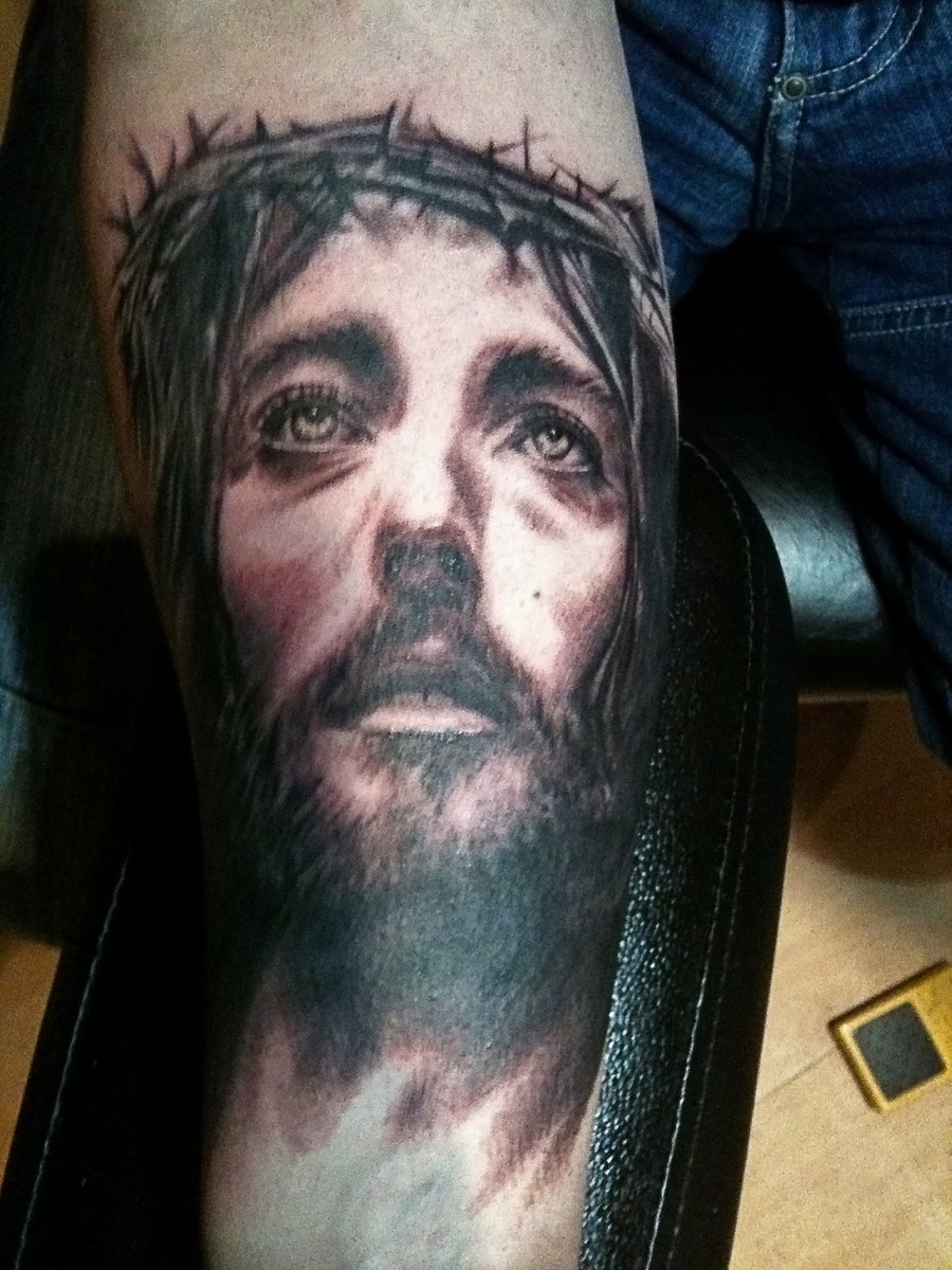 Sur les tatouages dans la foi Chrétienne est-ce autorisé?.... 637572Jesustattoo270