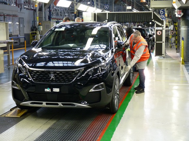 Pour accompagner le lancement du nouveau Peugeot 5008, le site de Rennes crée une nouvelle équipe  638380Rennesprod50082017