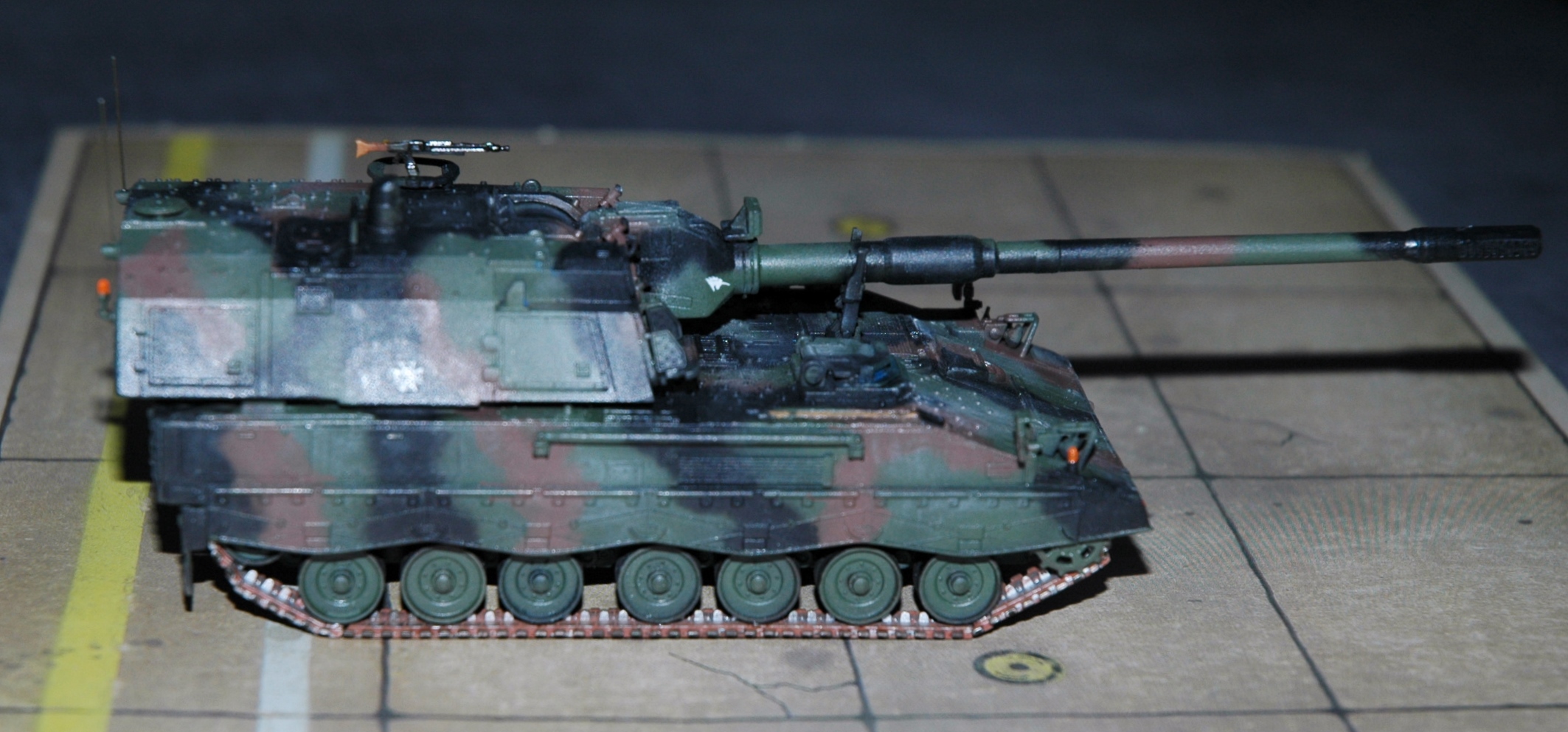 Panzerhaubitze 2000 revell 1/72 638763DSC1836