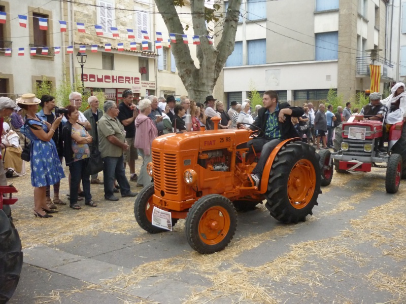 Défilé des vieux tracteurs 641190SENAS5Oct2014255