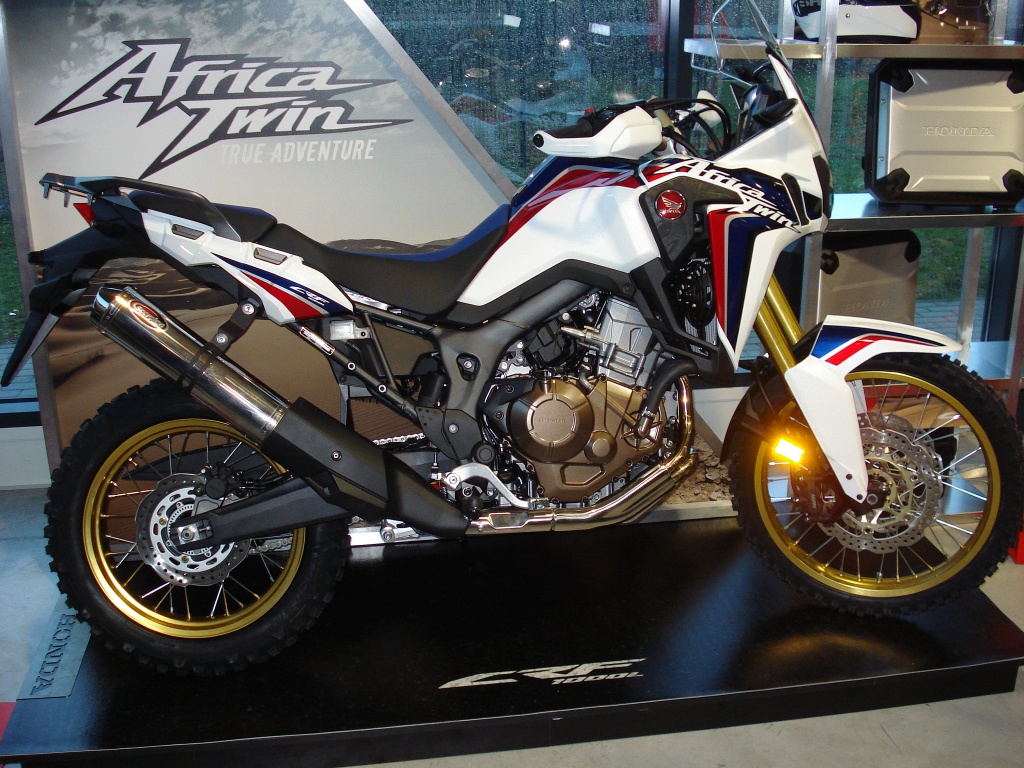 (57) Présentation AFRICA TWIN CRF 1000 ACTION MOTO Hauconcourt (METZ) 644545DSC05794