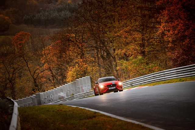 La Jaguar XE SV Project 8 Devient La Berline 4 Portes La Plus Rapide Du Monde Sur La Boucle De La Nordschleife Au Nürburgring 651110jsvoxesvproject819mynurburgringrecordlap28111704