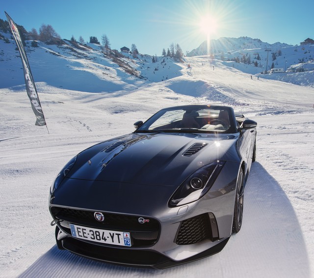 Romain Grosjean Inaugure La « Jaguar Fun Zone » A La Plagne Au Volant De La Jaguar F-Type SVR 653938jagu1s