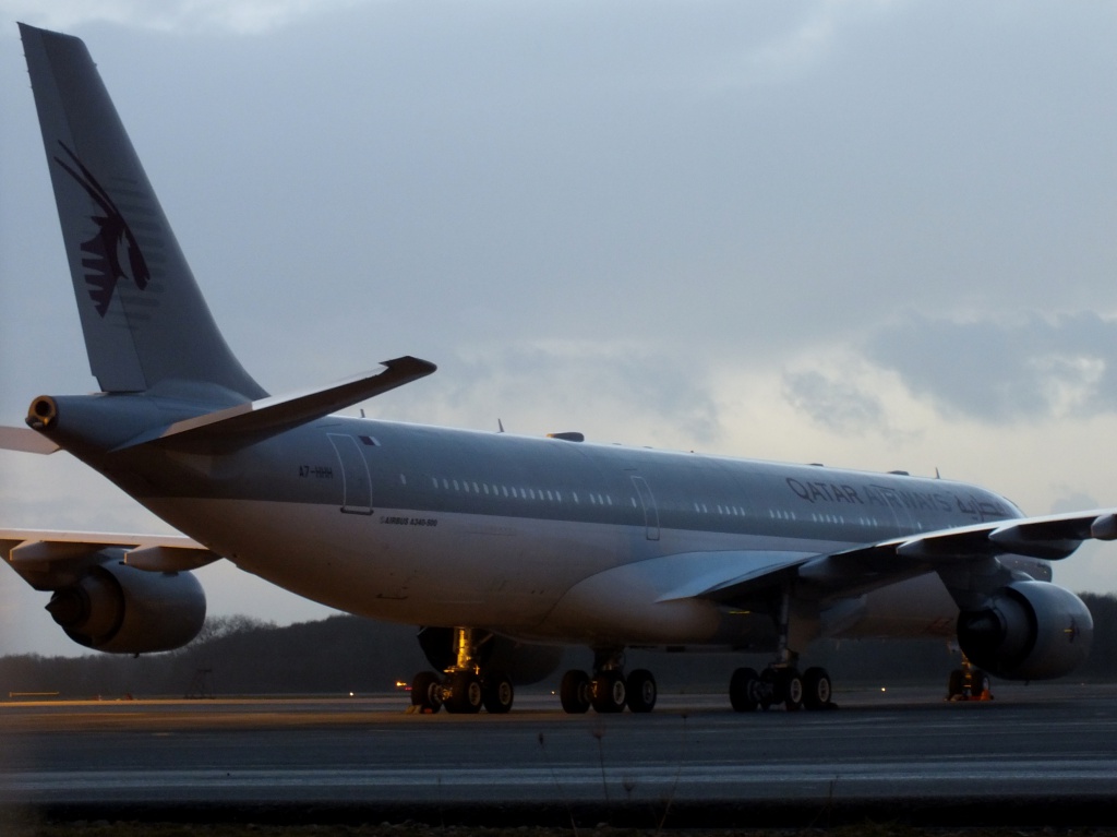 [04/02/2014] Airbus A340-500 (A7-HHH) Qatar Amiri Flight 655277Fevriern1001