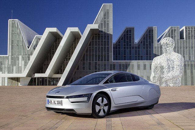 Salon de Genève 2013 : Volkswagen XL1 (0,9 l/100 km) 656704volkswagenxl16