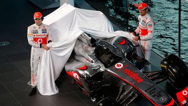 F1 2013 : McLaren dévoile sa MP4-28  6633362013McLarenMercedesMP4285
