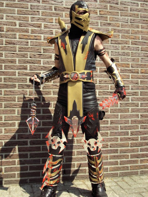 Cosplays Mortal Kombat: 664288299789488113xPUI590v