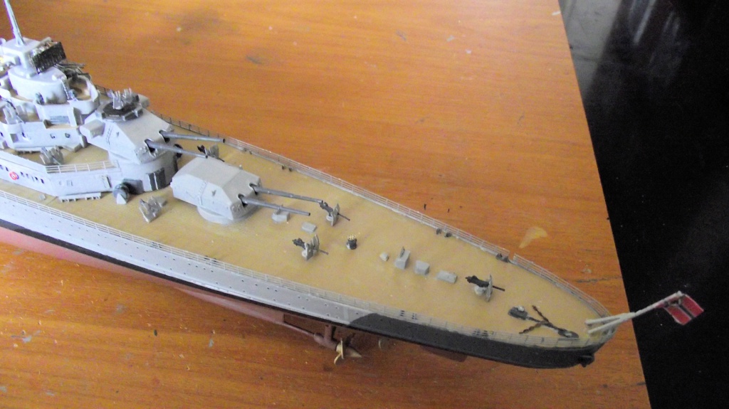 Prinz Eugen Trumpeter au 1x350 avec PE 668456PrinzEugen1x35048