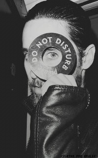 Jared Leto - Page 2 669140J58