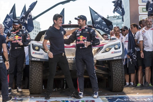 Les PEUGEOT 3008DKR signent un triplé historique au Dakar 2017  670888cyrildespresmarccoma