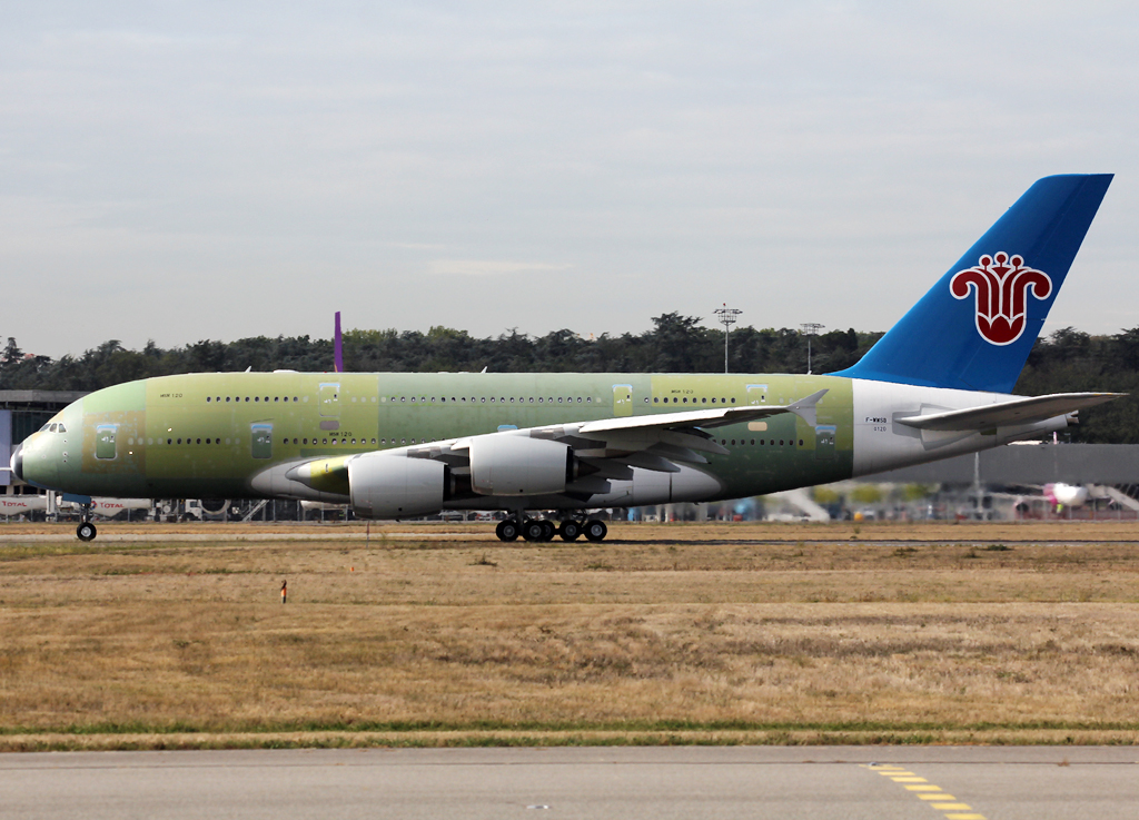 Toulouse-Blagnac / Septembre 2012 - Page 6 671479A380800AirbusFWWSB002cn0120TLS280912EPajaud