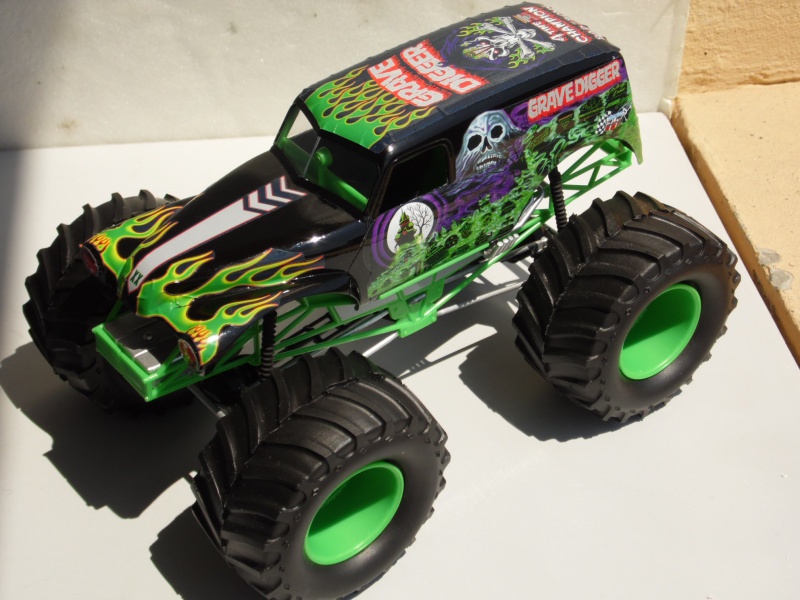 Grave Digger. 673969SAM7193