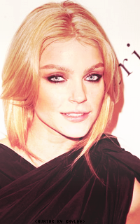 Jessica Stam 675413J25