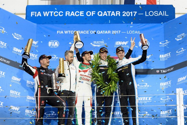 Thed Björk et Polestar Cyan Racing sacrés champions du monde ! 675924217447PolestarCyanRacingWTCC2017Qatar