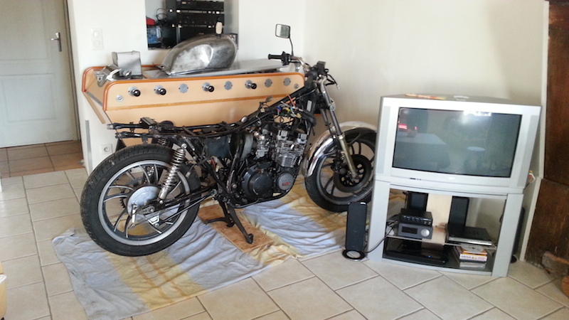 Mon 900 XJ café racer et le 400 xj 676200inte769rieurbaby