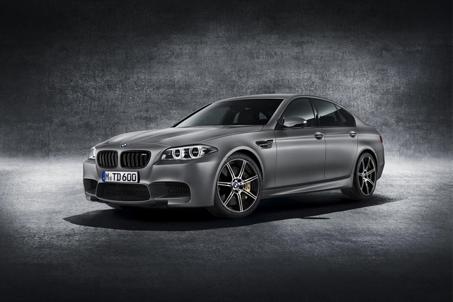 BMW M5: Une édition spéciale « 30 Jahre » (30 ans de la M5) 676546P90148926