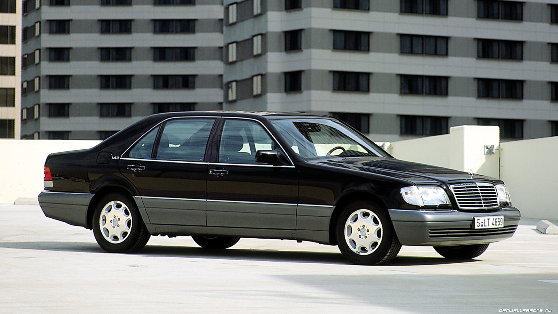 les plus belles photos de Mercedes-Benz classe S w140 et c140... juste pour rêver et pour le plaisir des yeux - Page 5 676641mbw140belfoto0115